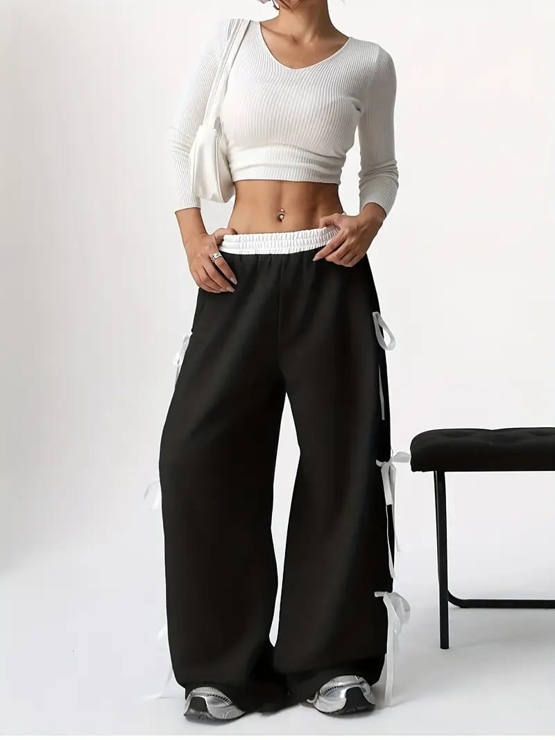 Black Baggy Wide-Leg Pants with Side Bow Detail – Bold & Feminine