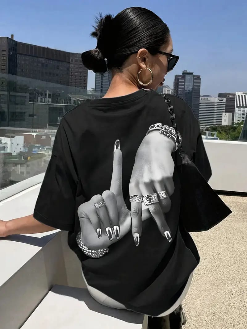 Black Graphic Oversized Drop Shoulder Tee – Bold & Urban