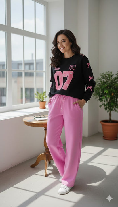 Black Winter '07' Graphic Sweatshirt & Bubblegum Pink Wide-Leg Trousers